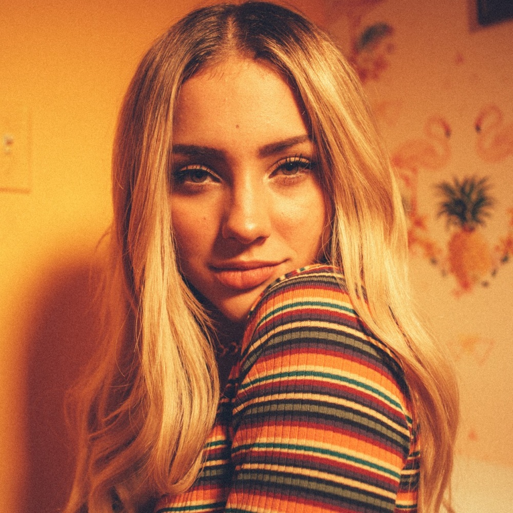 Meet your Posher, Vicky